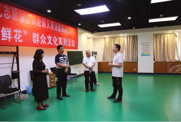 到人民中去,！藝術(shù)家下基層受熱捧