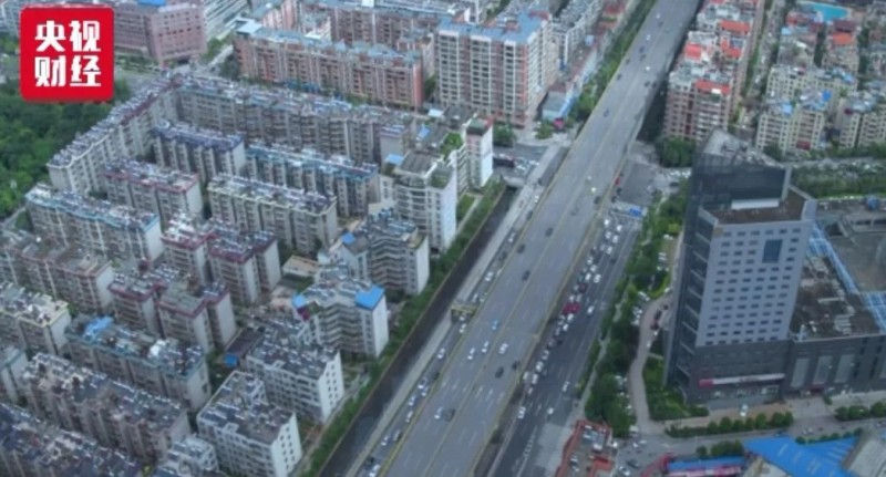 剛剛,！70城最新房?jī)r(jià)出爐，這座城市再次領(lǐng)漲,！還有熱點(diǎn)城市降了...