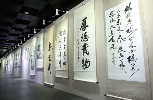 畫家劉新作品亮相“紀(jì)念改革開放四十周年全國名家藝術(shù)作品公益展”
