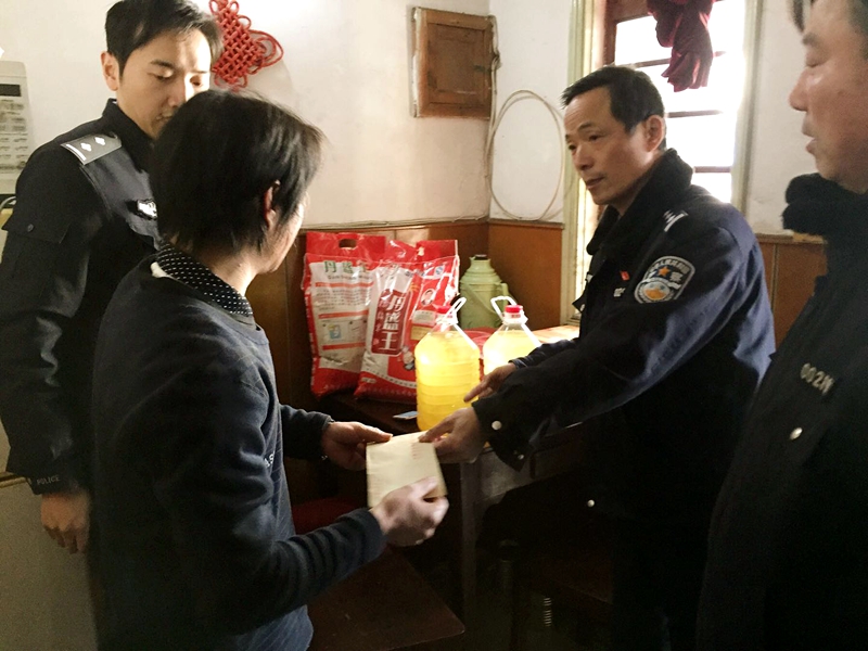 　　長(zhǎng)江金盾上的一顆“老鉚釘”