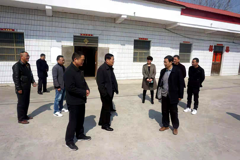精準(zhǔn)扶貧多舉措,，“愛(ài)心超市”來(lái)供貨- 記霍邱縣白蓮鄉(xiāng)西河村“愛(ài)心扶貧超市”啟動(dòng)紀(jì)實(shí)