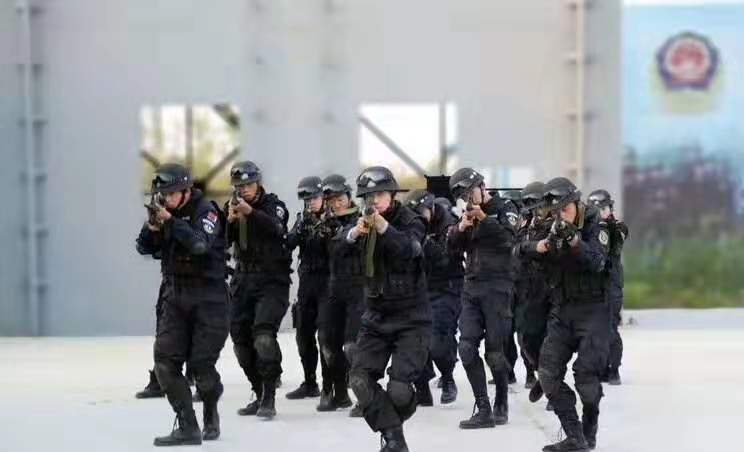 警界散文《警魂放飛揚(yáng)國(guó)威》文/張?zhí)m洲