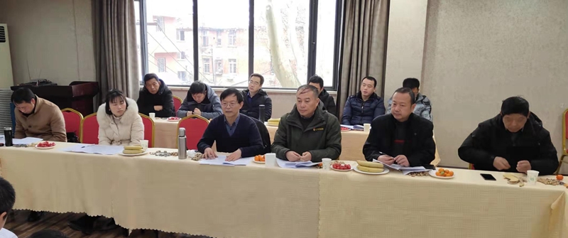 用漢水澆灌收獲,，實(shí)干為企業(yè)保架護(hù)航你看可行,。