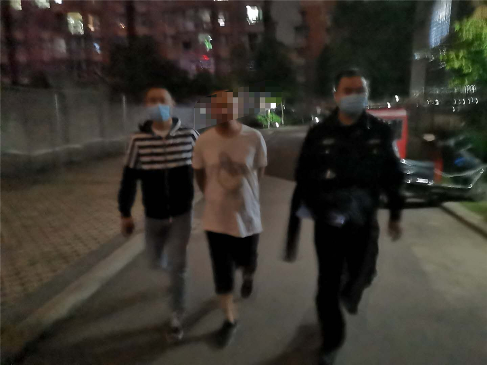 五一我在崗丨致敬,！向每一位在勞動(dòng)節(jié)堅(jiān)守崗位的人民警察