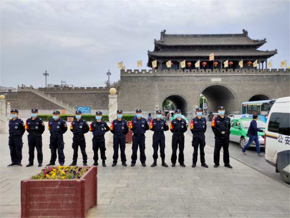 五一我在崗丨致敬,！向每一位在勞動(dòng)節(jié)堅(jiān)守崗位的人民警察