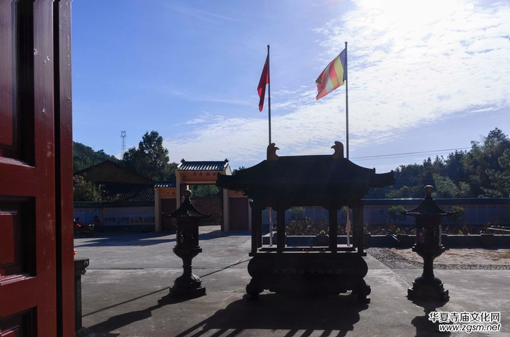 江西于都普照寺新任主持開修法師晉院暨消災(zāi)法會進行中