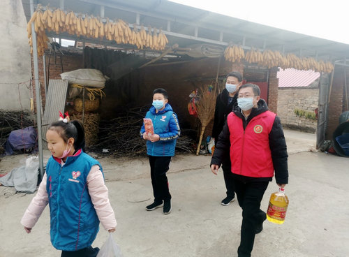 河北順平縣愛(ài)心助困公益行在大悲鄉(xiāng)舉行