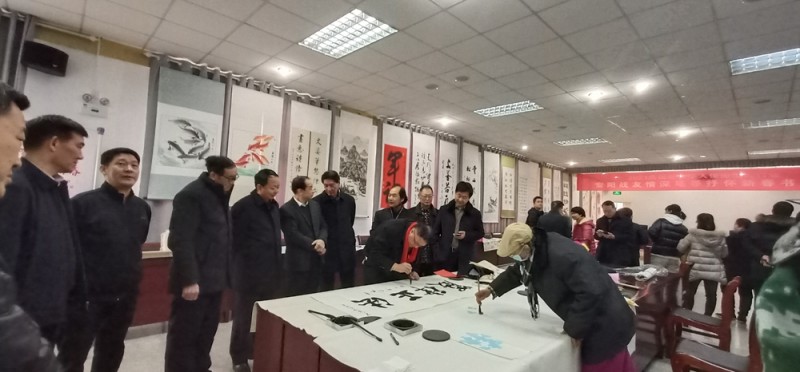 安陽(yáng)市舉行《2021慶祝退役軍人保障法施行暨安陽(yáng)戰(zhàn)友情深 筆墨抒懷新春書畫展》活動(dòng)