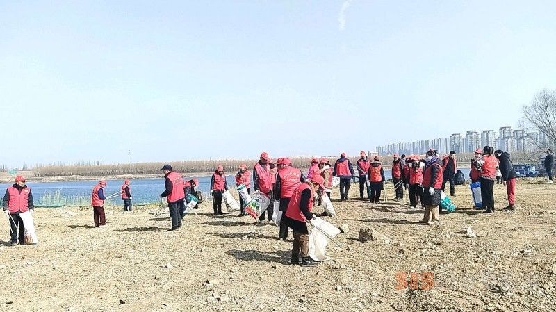 凈壩護(hù)淮，志愿同行 宋灘社區(qū)開展淮河生態(tài)環(huán)境清理活動(dòng)