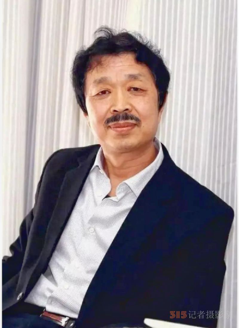 “如果時代被看見”三人畫展在濟南啟幕,，共繪時代藝術長卷