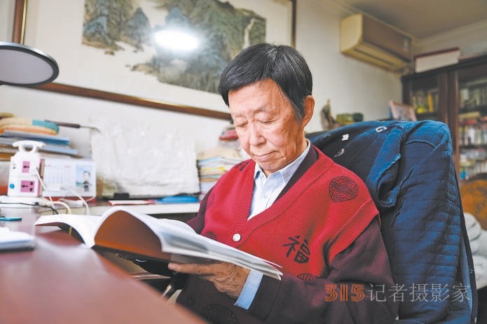 田連元七十載藝海傳奇比評(píng)書(shū)更精彩