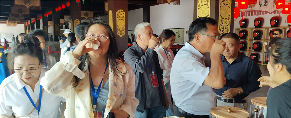 “品讀千年古都，放歌趙王集團(tuán)” 中國(guó)文藝名家走進(jìn)河北邯鄲采風(fēng)系列活動(dòng)成功舉辦